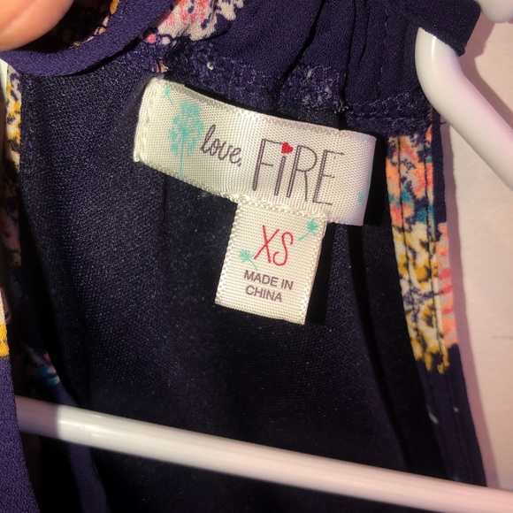 Xs dress - Picture 3 of 4